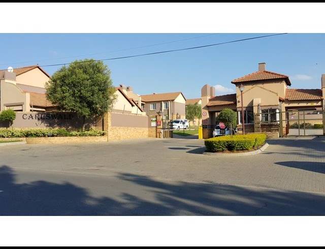 3 BEDROOM APARTMENT TO LET IN NOORDWYK